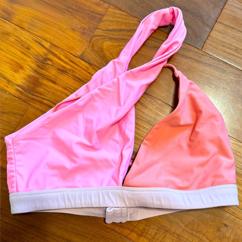 Cross over bikini top